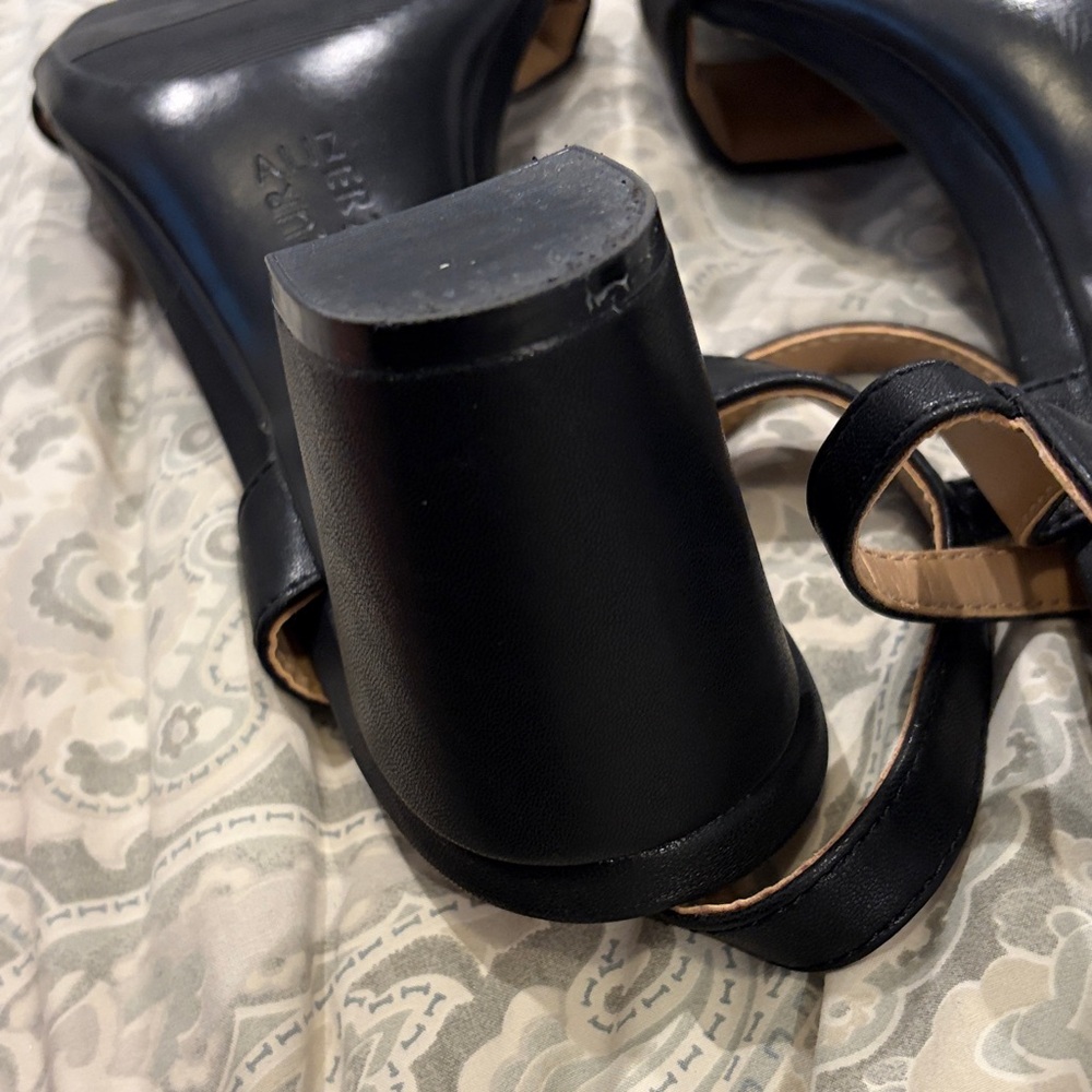 Naturalizer Black Strappy Sandals - Picture 5 of 6